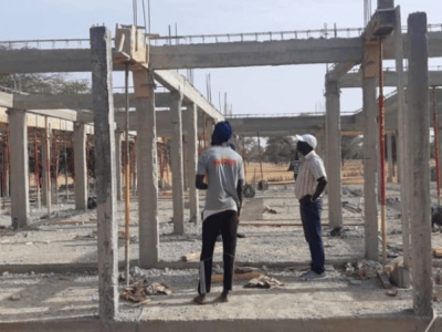 hand-fuer-afrika-baustelle-krankenstation